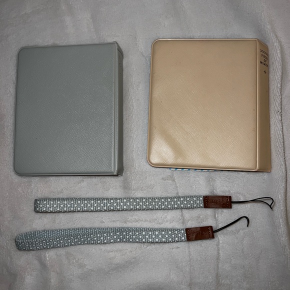 Instax mini scrapbooks and handle for the camera - Picture 2 of 4